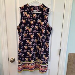 Crown and Ivy Women’s shift dress. Size 14.